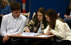Galeria aktualności III edycja konkursu &bdquo;Niedoskonali&hellip; a święci&rdquo; w Płońsku 9