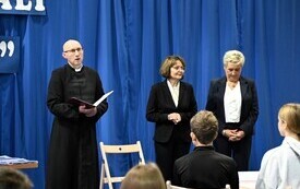 Galeria aktualności III edycja konkursu &bdquo;Niedoskonali&hellip; a święci&rdquo; w Płońsku 15