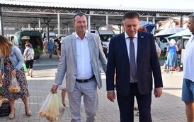 Niecodzienny gość na naszym "małym" płońskim targowisku
