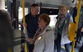 Przejażdżka Klubu Seniora autobusem elektrycznym