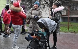 Dwie kobiety, dziecko i Pani Burmistrz