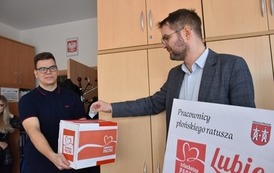 Zbi&oacute;rka pieniędzy do skrzynki - Szlachetna Paczka
