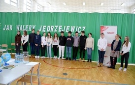 Grupowe zdjęcie podczas konkursu