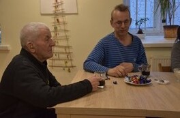 Goszczenie sie senior&oacute;w i świętowanie piewrszych urodzin Klubu