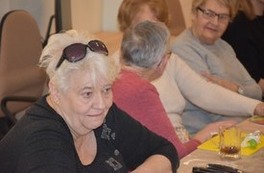 Wsp&oacute;lnie sędzany czas senior&oacute;w podczas urodzin Klubu