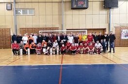 Wszyscy uczestnicy biorą udział w VIII Międzynarodowym Halowym Turnieju Piłki Nożnej OLDBOY o Puchar Burmistrza Płońska &ndash; Andrzeja Pietrasika pod honorowym patronatem Marszałka Wojew&oacute;dztwa Mazowieckiego