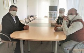 Burmistrza Miasta Płońska - Andrzej Pietrasik wraz z Panią Moniką Mimnowodą oraz Panem Jakubem Rogowskim 