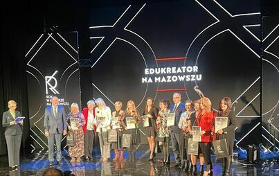 Zdjęcie do Szkoła Podstawowa nr 4 im. Papieża Jana Pawła II w Płońsku z tytułem "Kreatywnej szkoły"