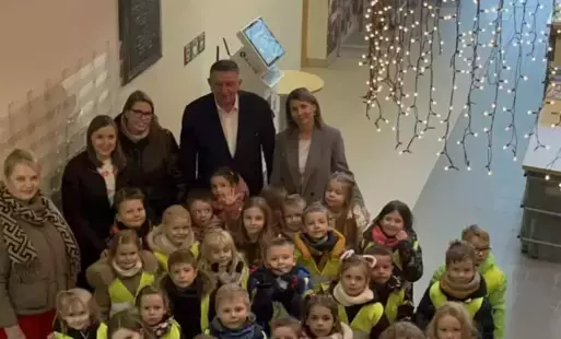 Zdjęcie do Dzieci z Przedszkola "Kangurek" odwiedziły płoński Ratusz