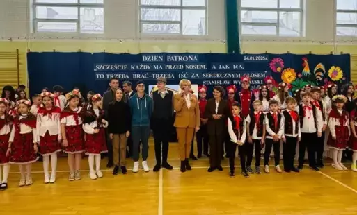 Zdjęcie do Święto Patrona w Szkole Podstawowej Nr 3 im. Stanisława Wyspiańskiego w Płońsku