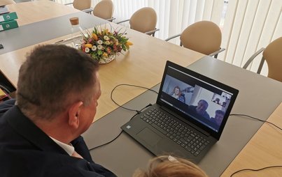 Zdjęcie do Konferencja dotycząca wymiany doświadczeń w walce z koronawirusem