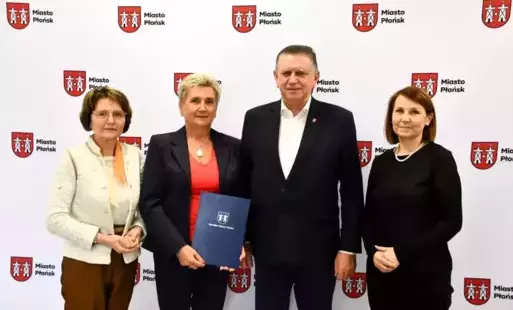 Zdjęcie do Joanna Szczepańska dyrektorem Szkoły Podstawowej nr 1 im. Bolesława Chrobrego w Płońsku