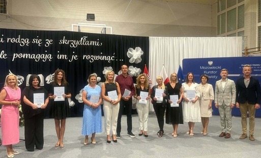 Zdjęcie do Wręczenie akt&oacute;w nadania stopnia nauczyciela dyplomowanego