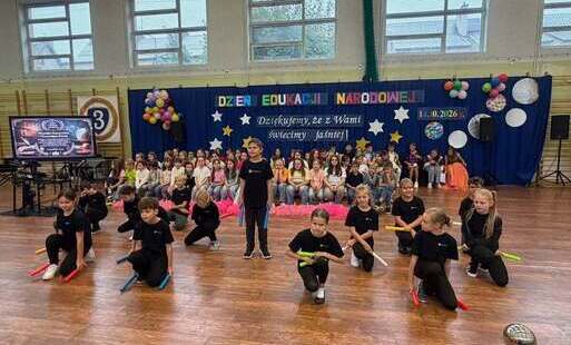 Zdjęcie do Dzień Edukacji Narodowej w Płońsku - uroczystości, akademie i podziękowania dla nauczycieli