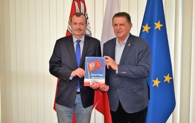 Zdjęcie do Flaga Mazowsza