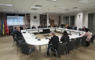 Zdjęcie do Rada Miejska w Płońsku jednogłośnie przyjęła stanowisko w sprawie potępienia ataku Federacji Rosyjskiej na Ukrainę