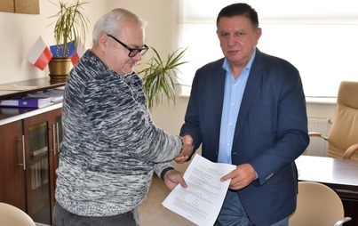 Zdjęcie do Podpisanie umowy na pełnienie funkcji inspektora nadzoru inwestorskiego