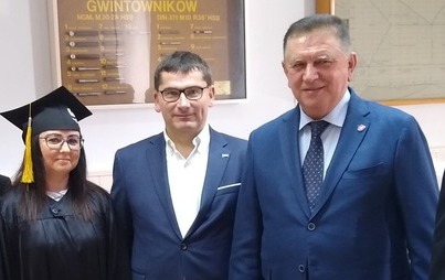 Zdjęcie do Wydział Uczelni Techniczno-Handlowej im. H. Chodkowskiej w Płońsku zn&oacute;w pełen student&oacute;w 