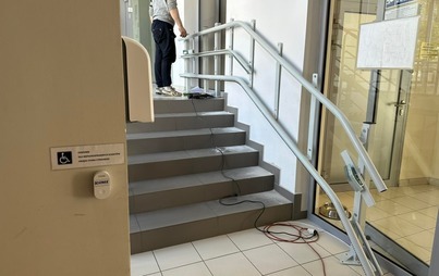 Zdjęcie do Montaż platformy schodowej w Urzędzie Miejskim