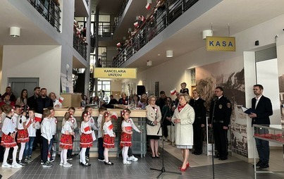 Zdjęcie do Dzień Flagi w ratuszu