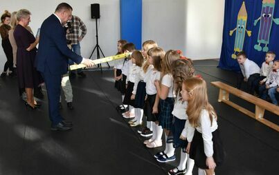 Zdjęcie do Ślubowanie w Szkole Podstawowej nr 1 im. Bolesława Chrobrego w Płońsku