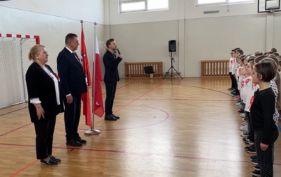 Zdjęcie do Hymn dla Niepodległej w SP 2
