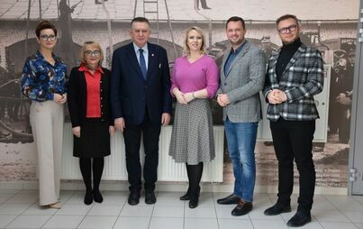Zdjęcie do Dofinansowanie dla senior&oacute;w z Płońska