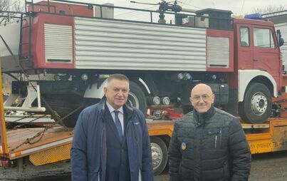 Zdjęcie do Prezent od OSP Płońsk dla ukraińskich koleg&oacute;w
