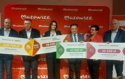 Zdjęcie do Podpisanie umowy o dofinansowanie czterech projekt&oacute;w dla Płońska