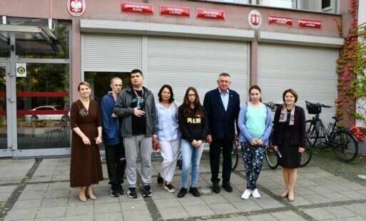 Zdjęcie do Uczniowie Specjalnego Ośrodka Szkolno-Wychowawczego im św. Stanisława Kostki w Płońsku z wizytą w Urzędzie Miejskim