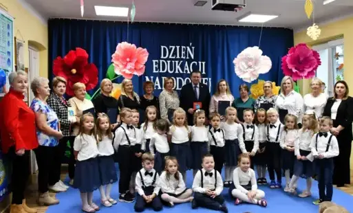 Zdjęcie do Występy z okazji Dnia Edukacji Narodowej