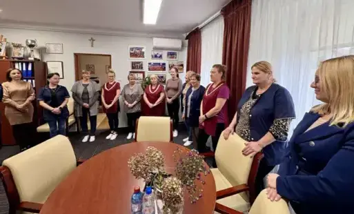 Zdjęcie do Podziękowania Burmistrza dla pracownik&oacute;w niepedagogicznych SP3