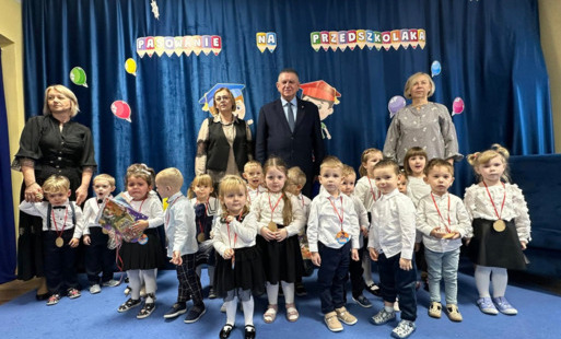 Zdjęcie do Pasowanie na przedszkolaka w Przedszkolu nr 1 w Płońsku