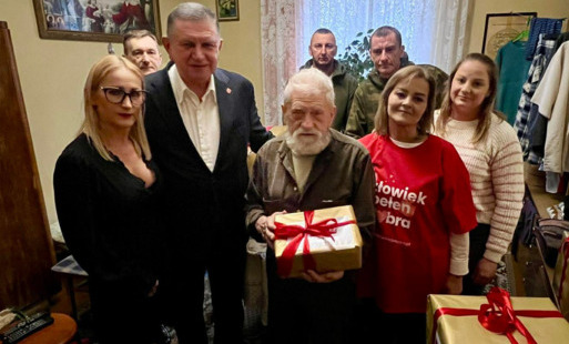 Zdjęcie do Wsp&oacute;lne dobro &ndash; Paczka od Płońska trafiła do potrzebującego