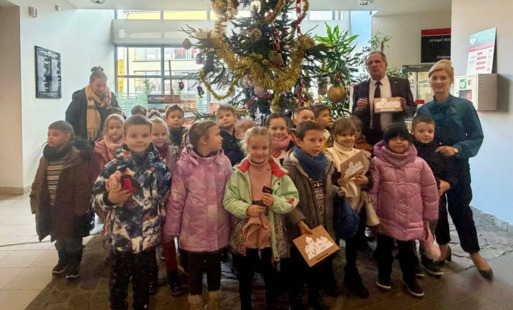 Zdjęcie do Przedszkolaki z Kangurka w Miejskim Ratuszu