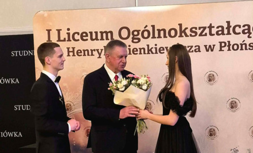 Zdjęcie do Studni&oacute;wka maturzyst&oacute;w I Liceum Og&oacute;lnokształcącego im. H. Sienkiewicza