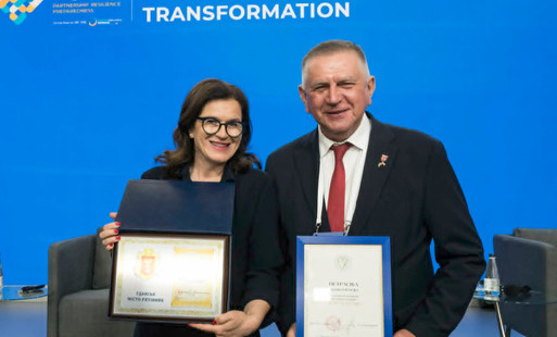 Zdjęcie do Burmistrz Andrzej Pietrasik na Międzynarodowym Szczycie Miast i Region&oacute;w w Ukrainie