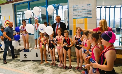 Zdjęcie do Pływam, bo lubię &ndash; zawody pływackie w Płońsku pełne sportowych emocji