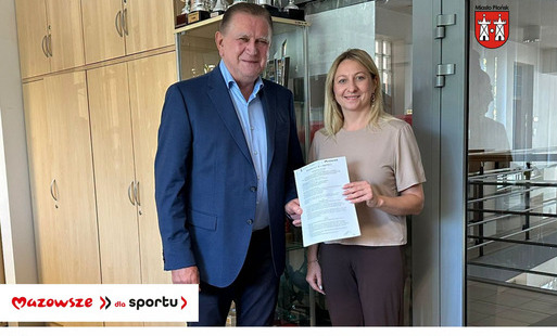 Zdjęcie do Umowa na plac sportowy przy SP3 podpisana