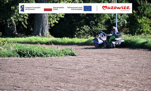 Zdjęcie do Ponad 1,3 hektara kolor&oacute;w i nowe leżaki nad Płonką 
